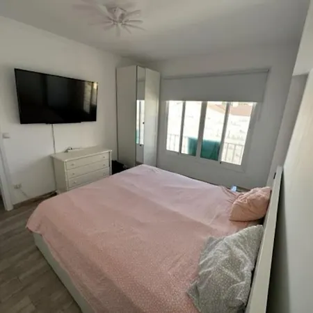 Melilla - Apartamento De 3 En Torremolinos